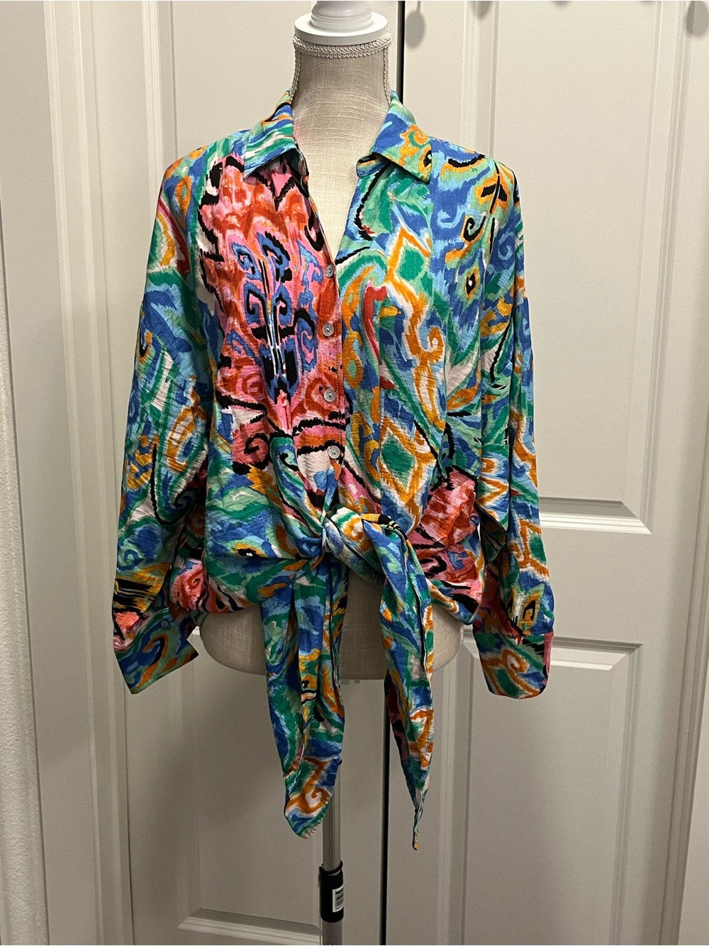 Calessa Button Down Tie Front Shirt Women’s XL Resortwear Tropical Colorful